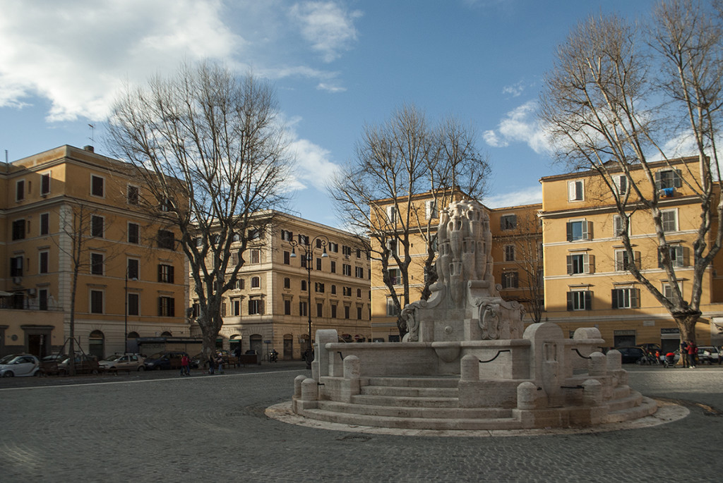 Piazza Testaccio gets back its monument